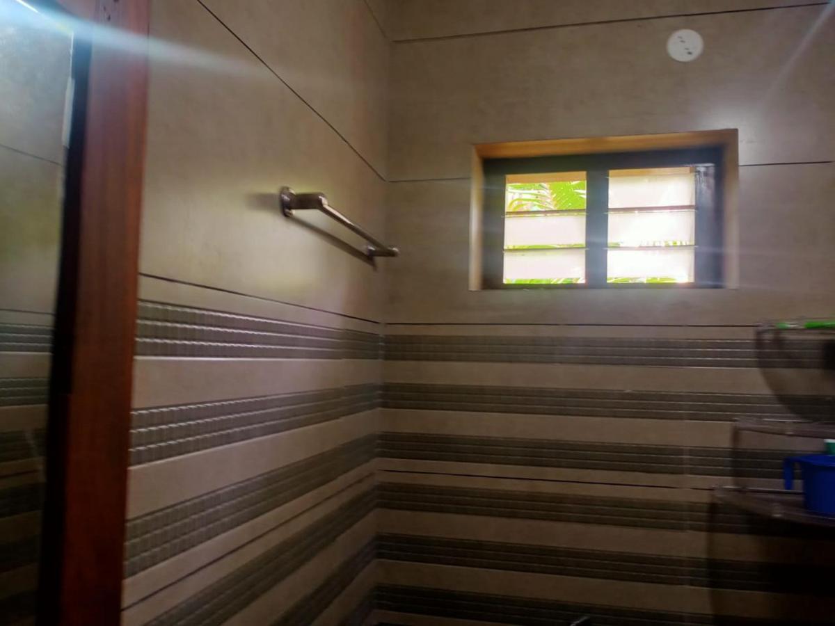 Sinai Homestay Alappuzha Екстериор снимка